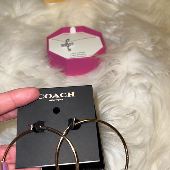 Never Worn Coach Earrings- it will come in the box and pouch! - Picture 3 of 4